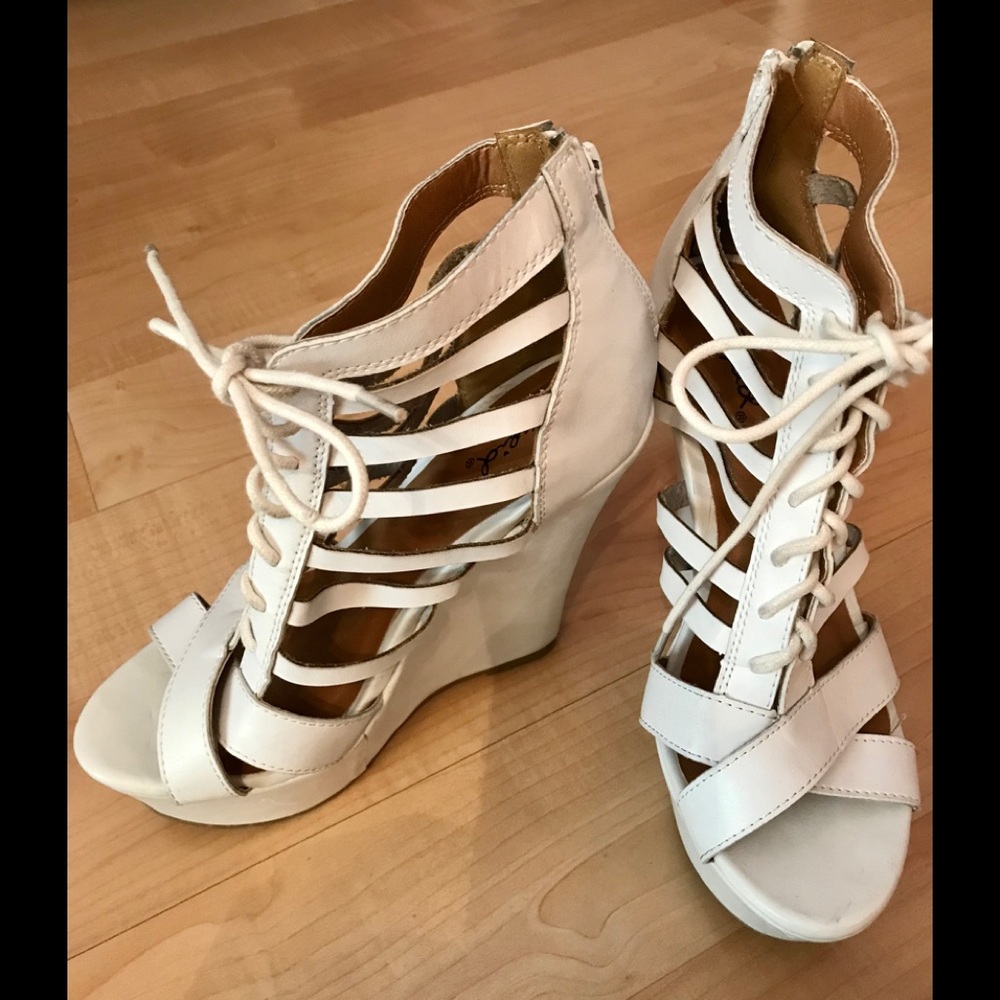 Qupid sandal cage lace up